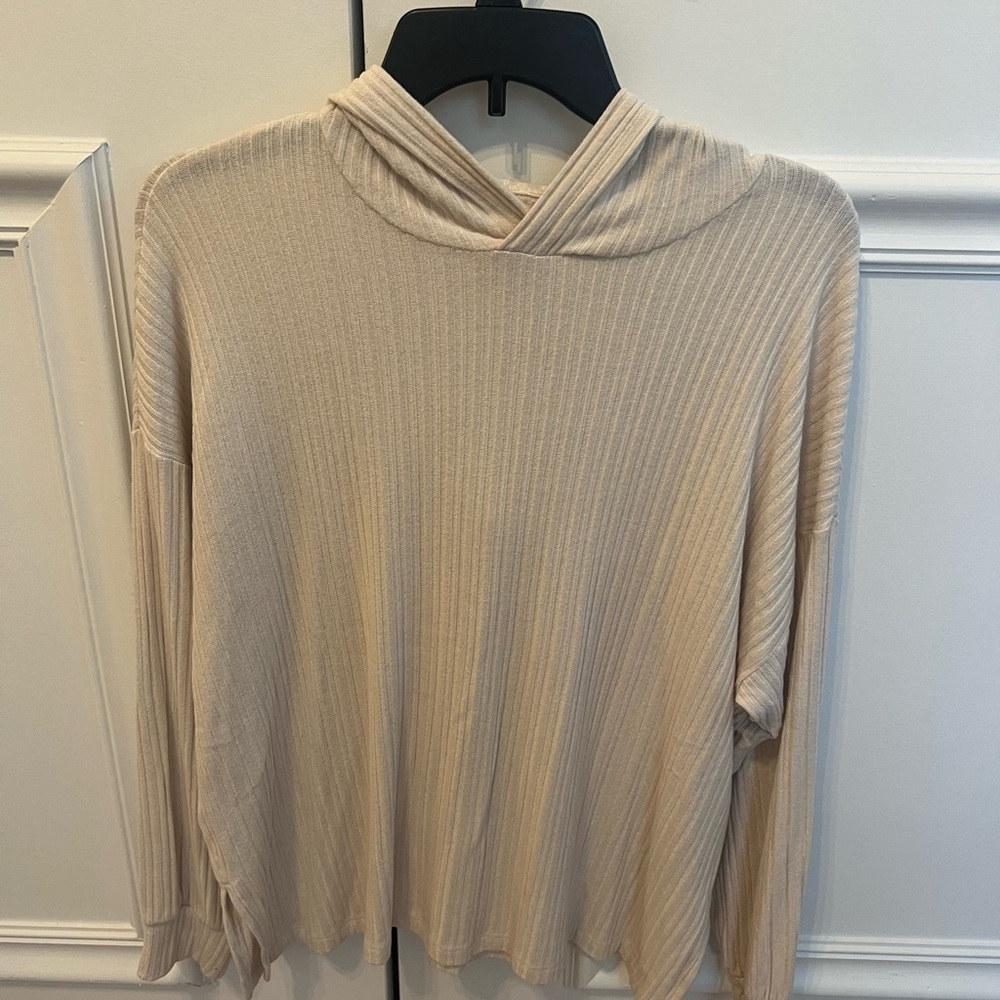American Eagle hooded tunic with split hem. Size M